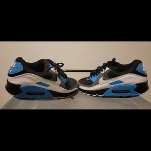 Nike air max 90 laser blue only wore once size 8 in women’s 6 1/2 in men’s
